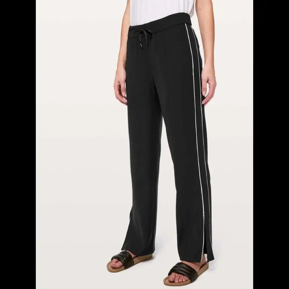 Lululemon On The Right Track Pant Black Size 2